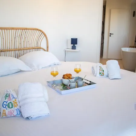 Sumptuous With Sea View And Its Renovated Outbuilding In The Heart Of Villa Théoule-sur-Mer