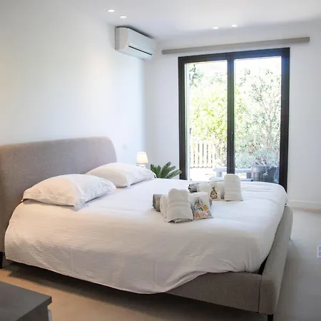 Villa Sumptuous With Sea View And Its Renovated Outbuilding In The Heart Of Théoule-sur-Mer