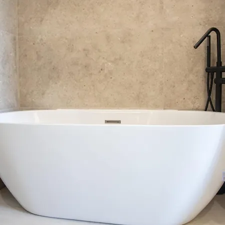 Sumptuous With Sea View And Its Renovated Outbuilding In The Heart Of * 泰晤勒·苏尔·梅尔