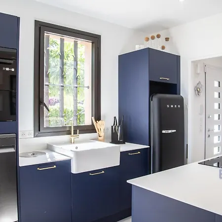 Sumptuous With Sea View And Its Renovated Outbuilding In The Heart Of 别墅 泰晤勒·苏尔·梅尔