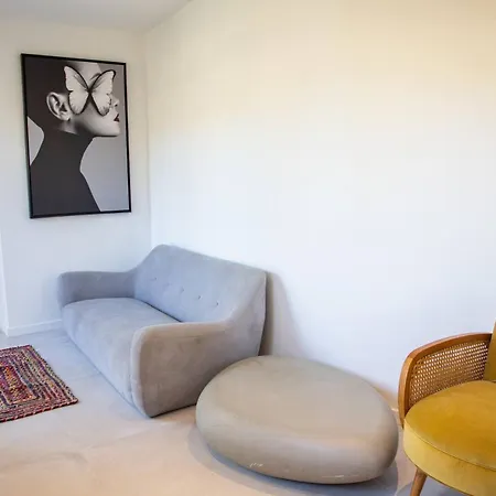 Villa Sumptuous With Sea View And Its Renovated Outbuilding In The Heart Of *